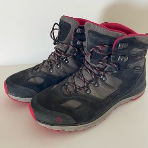 Womens Mesa Trek Ultra Dry Hiking Boot Size 9M